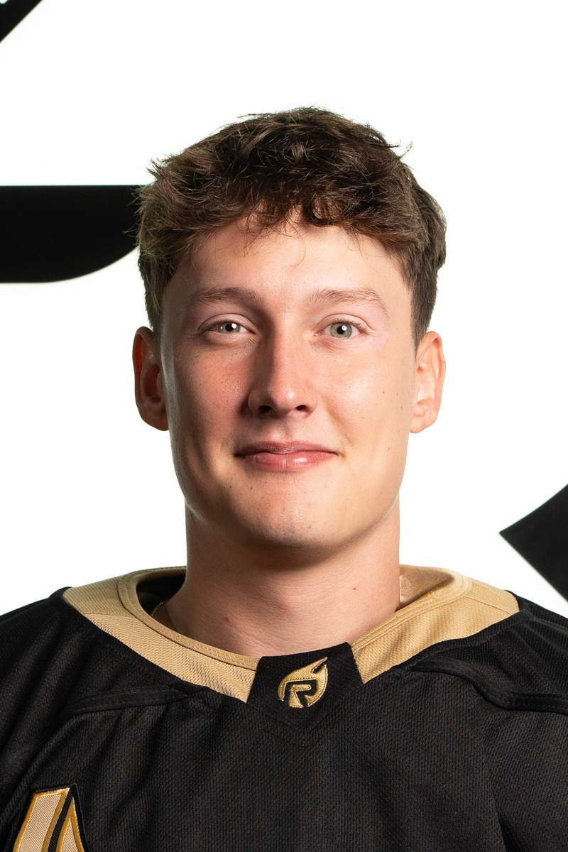 #9 Luke Dwyer